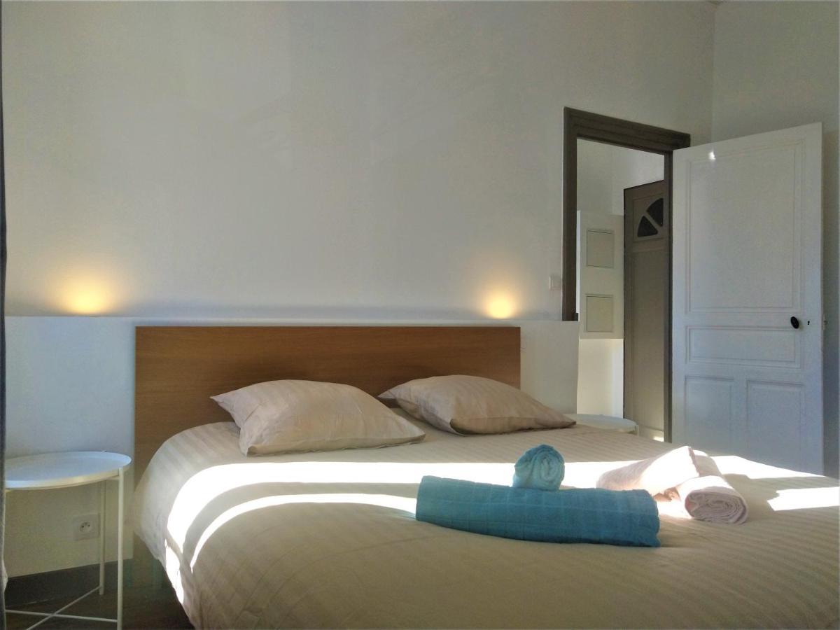 Le Cours Foucault - 3 Appartements - 8 Couchages มงโตบ็อง ภายนอก รูปภาพ