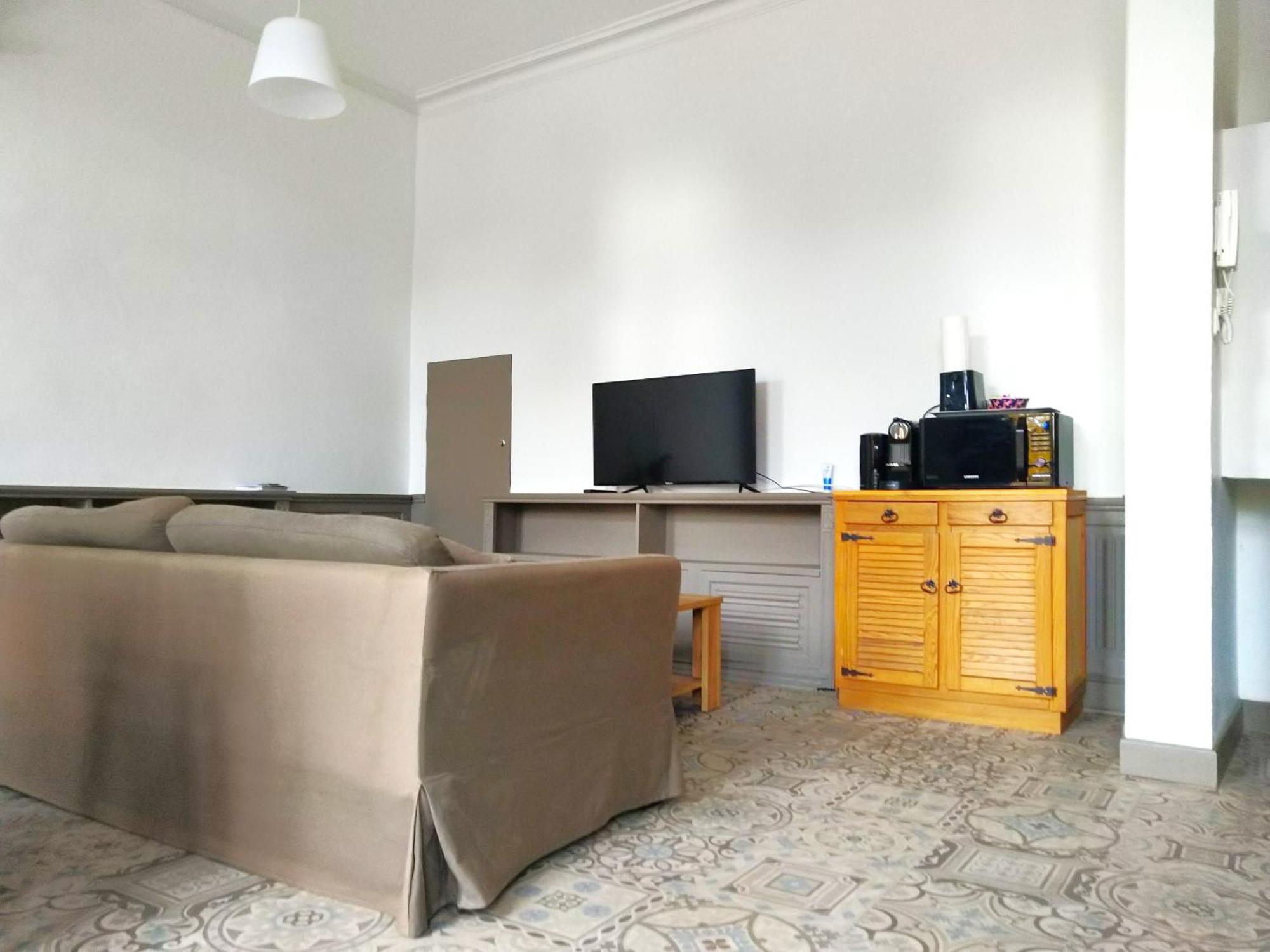 Le Cours Foucault - 3 Appartements - 8 Couchages มงโตบ็อง ภายนอก รูปภาพ