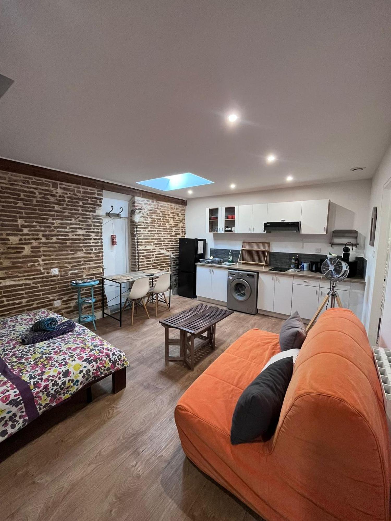 Le Cours Foucault - 3 Appartements - 8 Couchages มงโตบ็อง ภายนอก รูปภาพ